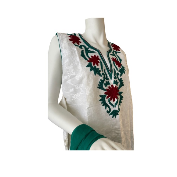 New with Tag. White & Green Salwar Kameez suit with Dupatta - Picture 5 of 15